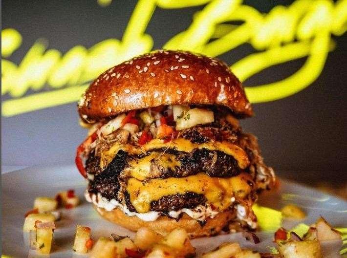 Burger 2 (002).jpg